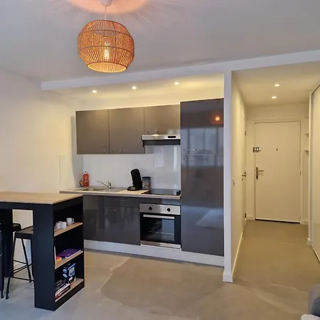 Jolie Studio Proche Du Centre *